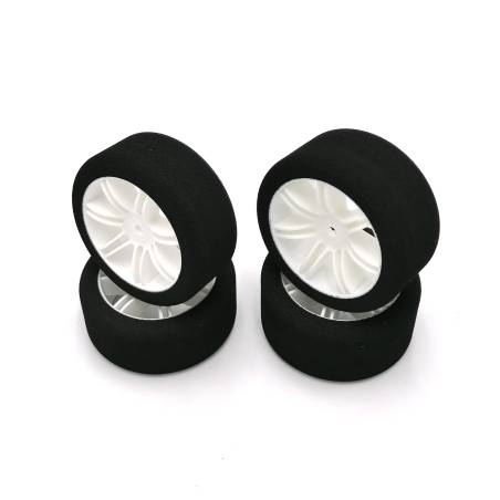 10 sets of tyres 1/10 on light rims 40° rear + 37° front - HOT RACE