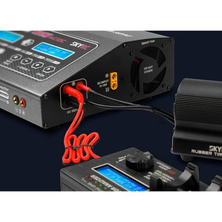 CARGADOR SKYRC D400AC/DC LIPO 1-7S 20A 2X200W 240AC - SK100123